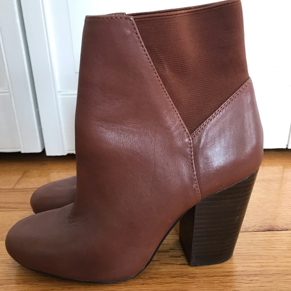 BCBG ankle boots - Picture 3 of 5